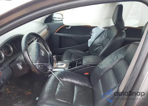 2011 Volvo S80 T6 z USA, uszkodzony, nr VIN YV1902AH3B1139957